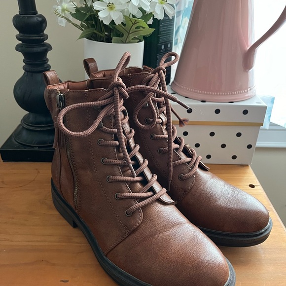 BareTraps Brown Combat Boots - Picture 1 of 5